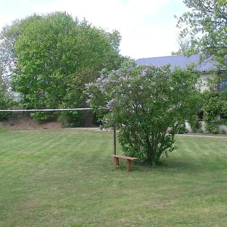 Tolles In Gmina Mit Grill, Garten Und Terrasse بيت للعطل *